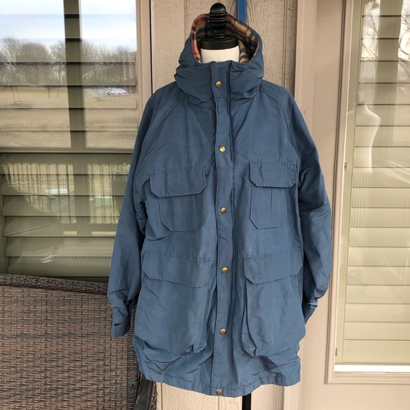 VINTAGE LANDS END BLUE NYLON JACKET - SIZE M - Picture 1 of 15